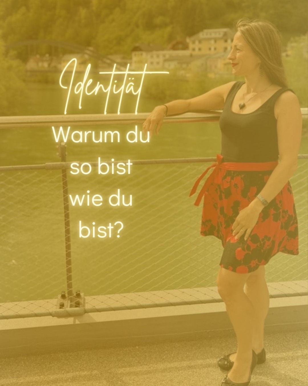 Warum fühlst du dich manchmal falsch, zu viel oder nicht genug – obwohl es keinen echten Grund gibt? 💭 JA! Vielleicht trägst du noch Muster, die gar nicht zu dir gehören… sondern aus der Zeit, als du klein warst.

🌱 Warum du bist, wie du bist…
Deine Prägung ist kein Zufall.
Jede Schicht deines Umfelds hat Spuren in dir hinterlassen:
🔹 Nähe oder Distanz
🔹 Kontrolle oder Freiheit
🔹 Wertschätzung oder Kritik

Schon in deinen ersten Lebensjahren hat dein Nervensystem ein inneres „Programm“ geschrieben – und genau das läuft heute noch in dir.
Nicht, weil du es willst. Sondern weil es gelernt hat: „So überlebe ich. So gehöre ich dazu.“

📚 Im neuen Karussell zeige ich dir die 5 systemischen 5 Ebenen nach Bronfenbrenner – einfach erklärt - die dein Selbstbild, deine Identität, deine Beziehungen und dein inneres Erleben prägen.
💡 Das Wichtigste?
Du bist dem nicht ausgeliefert – du kannst dein Drehbuch neu schreiben. Dein Leben muss nicht länger von alten Mustern aus der Vergangenheit bestimmt sein.
➡️ Erkennen
➡️ Lösen
➡️ Neu programmieren

Das ist kein oberflächlicher Mindset-Trick – es ist tiefe Neuorientierung auf Nervensystem- und Herzebene. ❤️ Auch meine Mentees in der 14-wöchigen Begleitung Energieerhöhung erlebten gerade, wie es ist, alte Muster loszulassen – und stattdessen Freiheit, Selbstwert und Leichtigkeit zu spüren. Das bringt inneren Frieden, neue Energie und so viel mehr Lebensfreude. 🌟

JA! Es ist möglich. Auch für dich.
✨ Willst du herausfinden, welche Ebene dich geprägt hat – und wie du sie heute transformieren kannst?
📲 Dann hol dir dein kostenfreies Klarheitsgespräch.
Link in Bio/Kommentar oder DM an mich.

Von Herzen,
Maria
Dein Meeresstern 🌟

#PrägungVerstehen #SelbstwertStärken #Persönlichkeitsentwicklung #Coach #Mentaltrainer #Emotionscoaching #InnereKindHeilung #BlockadenLösen #TransformationJetzt #NervensystemRegulieren
#TraumaVerstehen #EmotionalHealing #BewusstLeben #AuthentischLeben #SelbstliebeLernen #InnererFrieden #VertrauenStattKontrolle #AlteMusterLösen #Selbstfürsorge #Herzöffnung
#Mentoring #Spiritualität #HeilungBeginntBeiDir #TiefeGefühle #Meeresstern #MindsetShift #FreiLeben #Seelenweg #NeueRealität